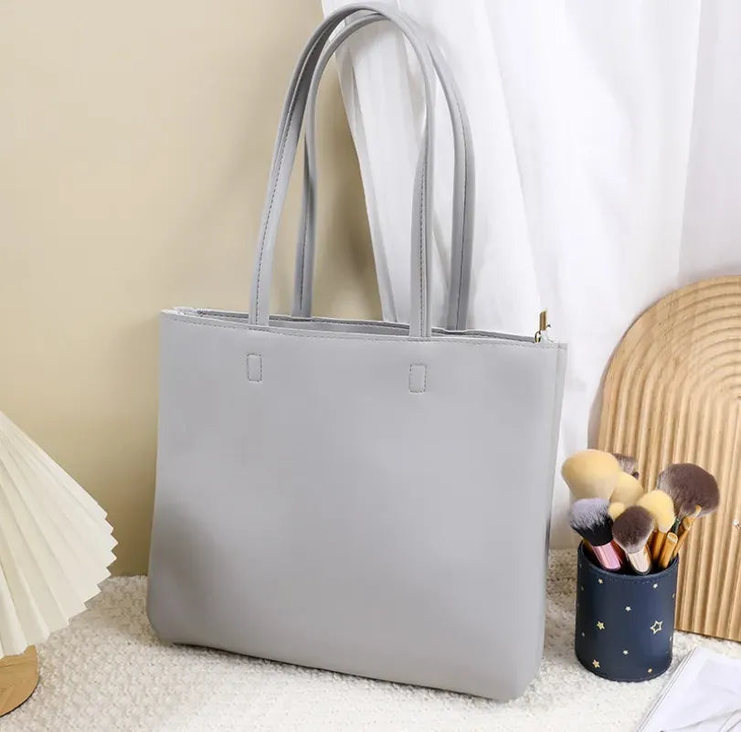 Top Quality New Men Duffle Bag Women Travel Bags Hand Luggage Travel Bags Men Pu Leather Handbags Large Crossbody Bags Totes Purse Crossbody Bag 55Cm