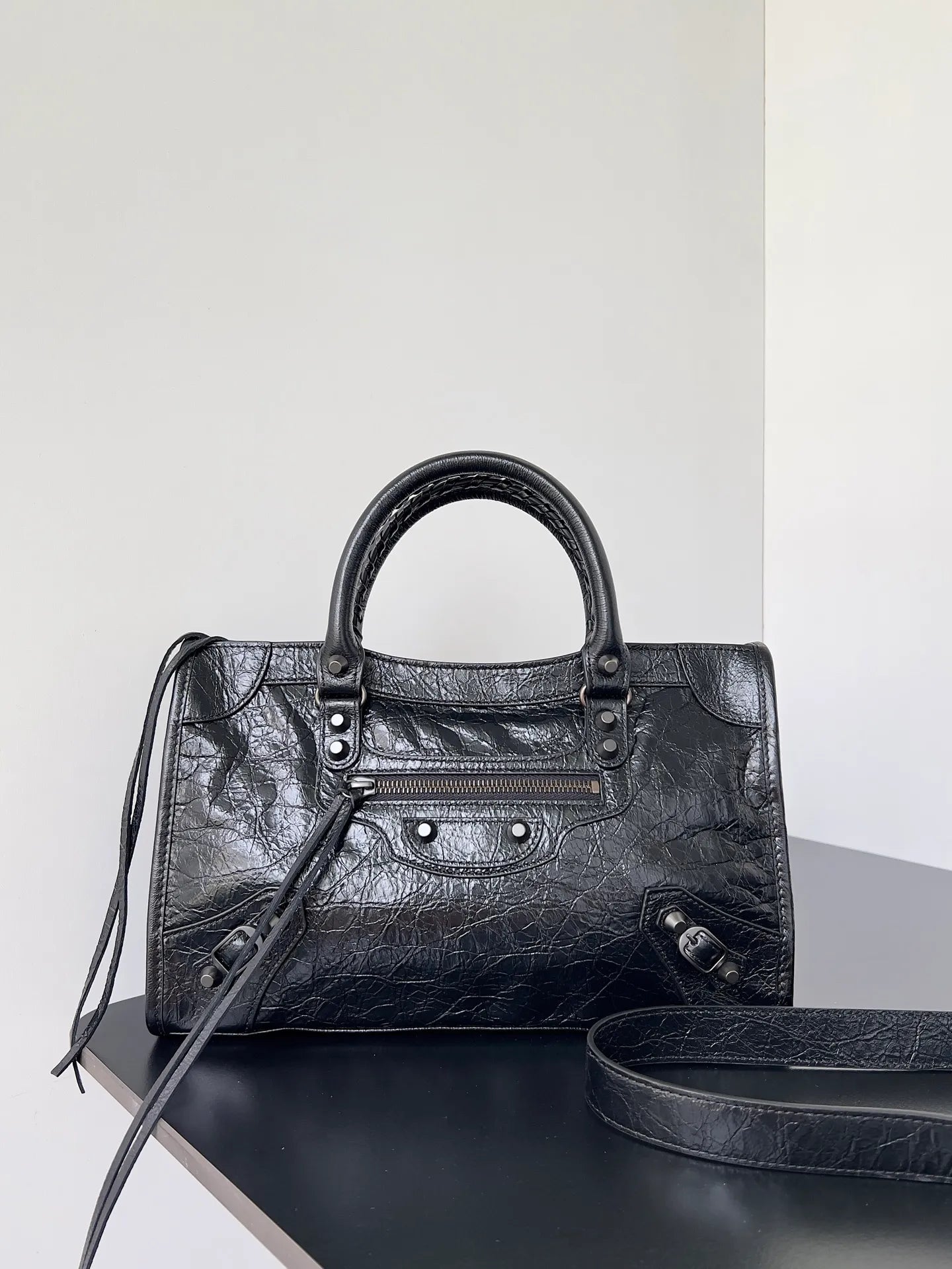 10A Top Quality Luxury Designer Handbags Real Leatherle City Locomotive Bag Classic Genuine Leather Rivet Vintage Tote Crossbody Bags